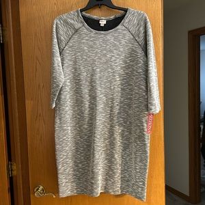 Medina Leisure dress -XXL 
Long sleeve, scoop neckline, to the knee